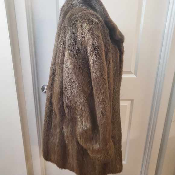 The Fur Vault Fur Coat Women's Fur Coat Sz Large - Picture 5 of 12